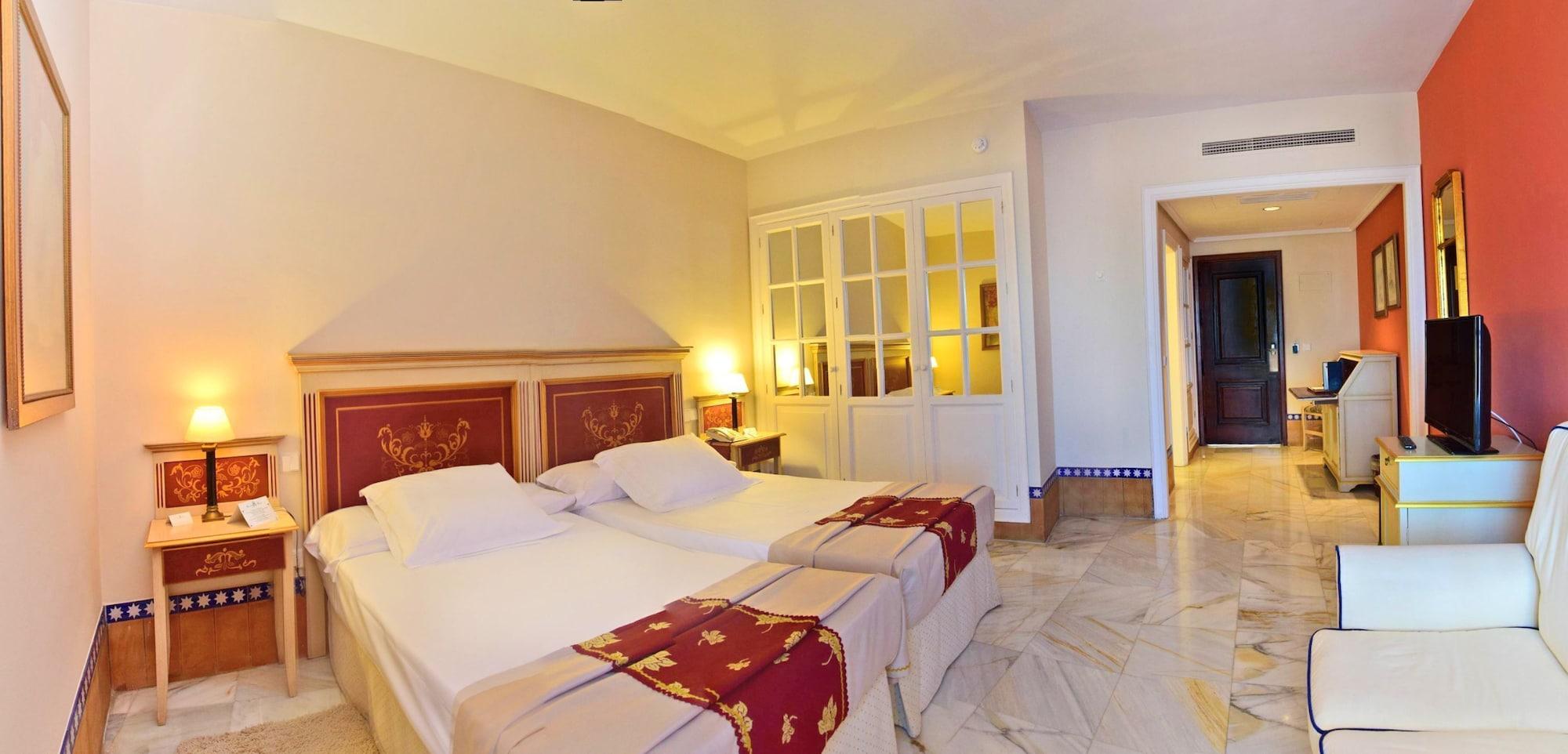 Hotel Alcazar De La Reina Καρμόνα Εξωτερικό φωτογραφία