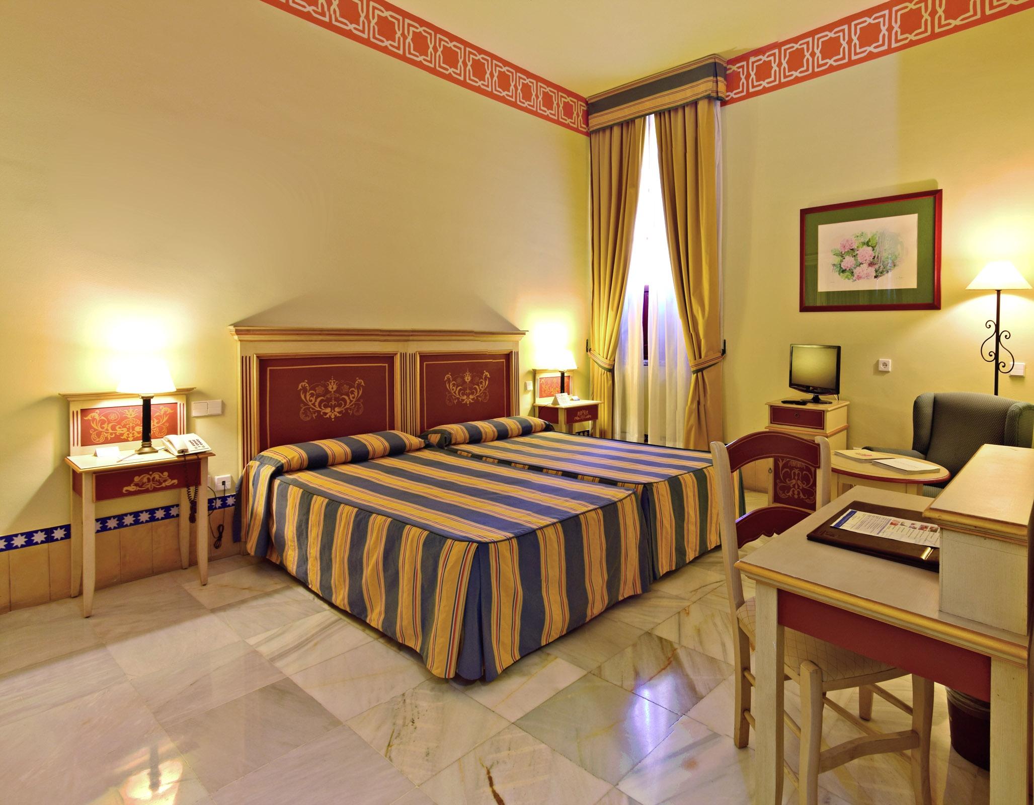 Hotel Alcazar De La Reina Καρμόνα Εξωτερικό φωτογραφία