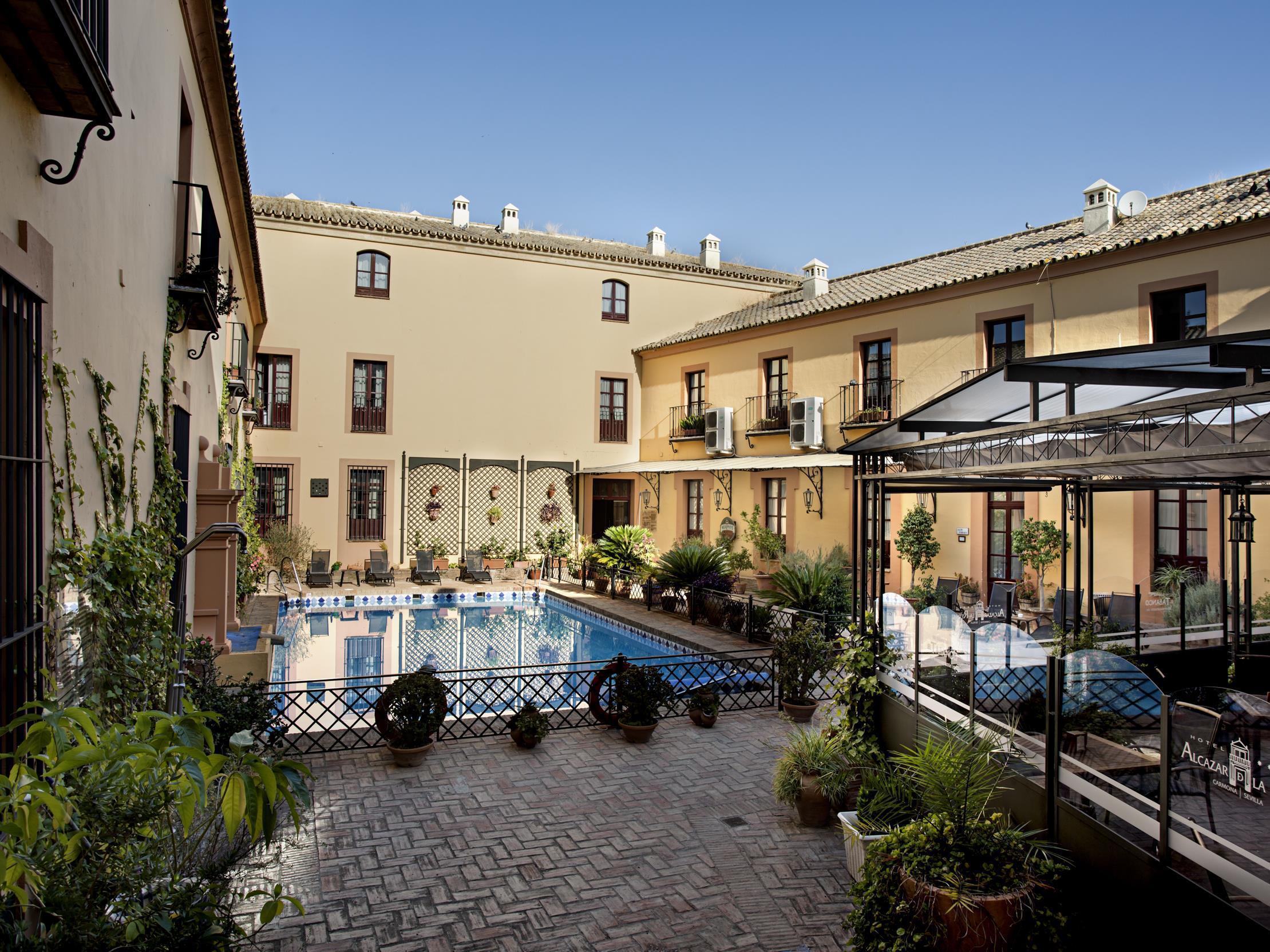 Hotel Alcazar De La Reina Καρμόνα Εξωτερικό φωτογραφία