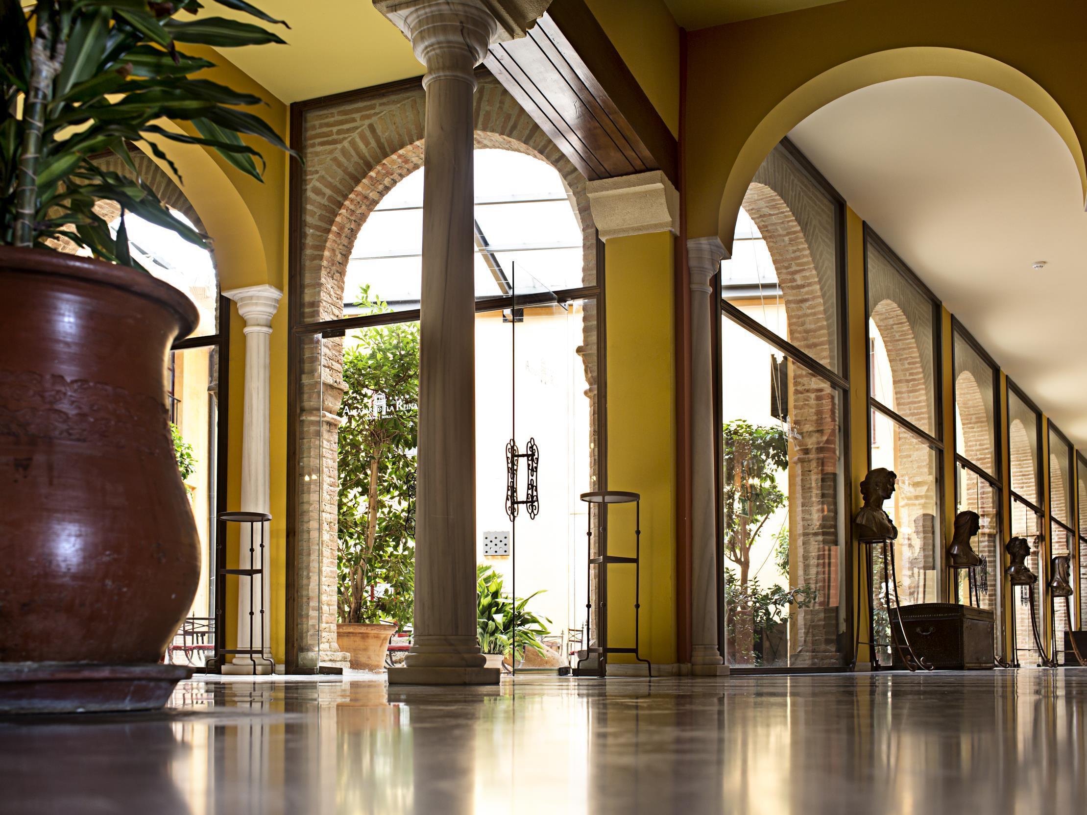 Hotel Alcazar De La Reina Καρμόνα Εξωτερικό φωτογραφία