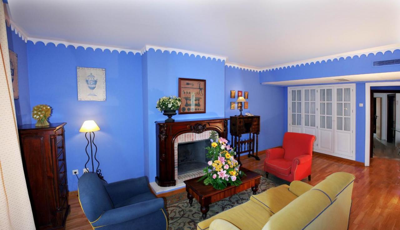 Hotel Alcazar De La Reina Καρμόνα Εξωτερικό φωτογραφία