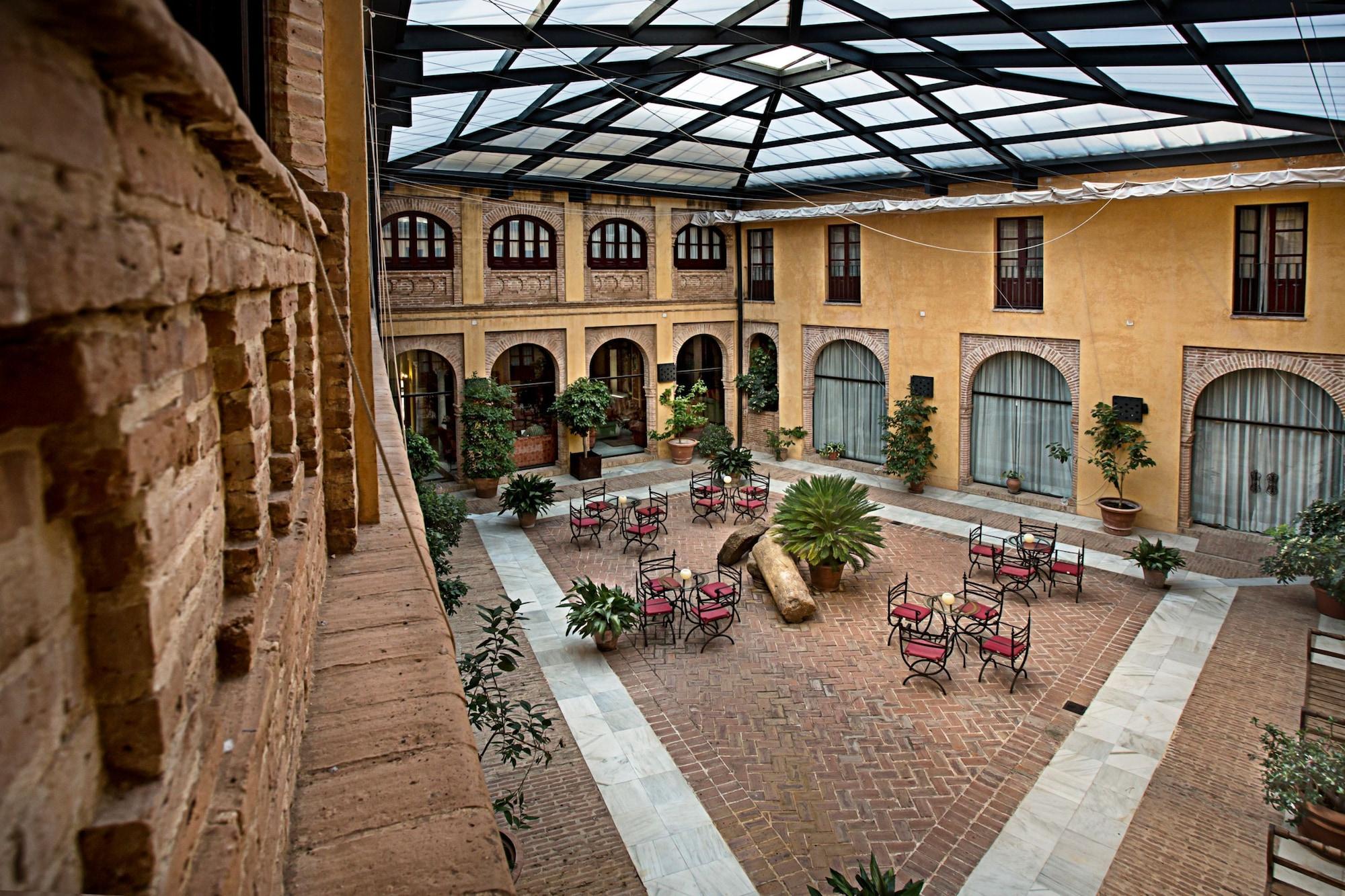 Hotel Alcazar De La Reina Καρμόνα Εξωτερικό φωτογραφία