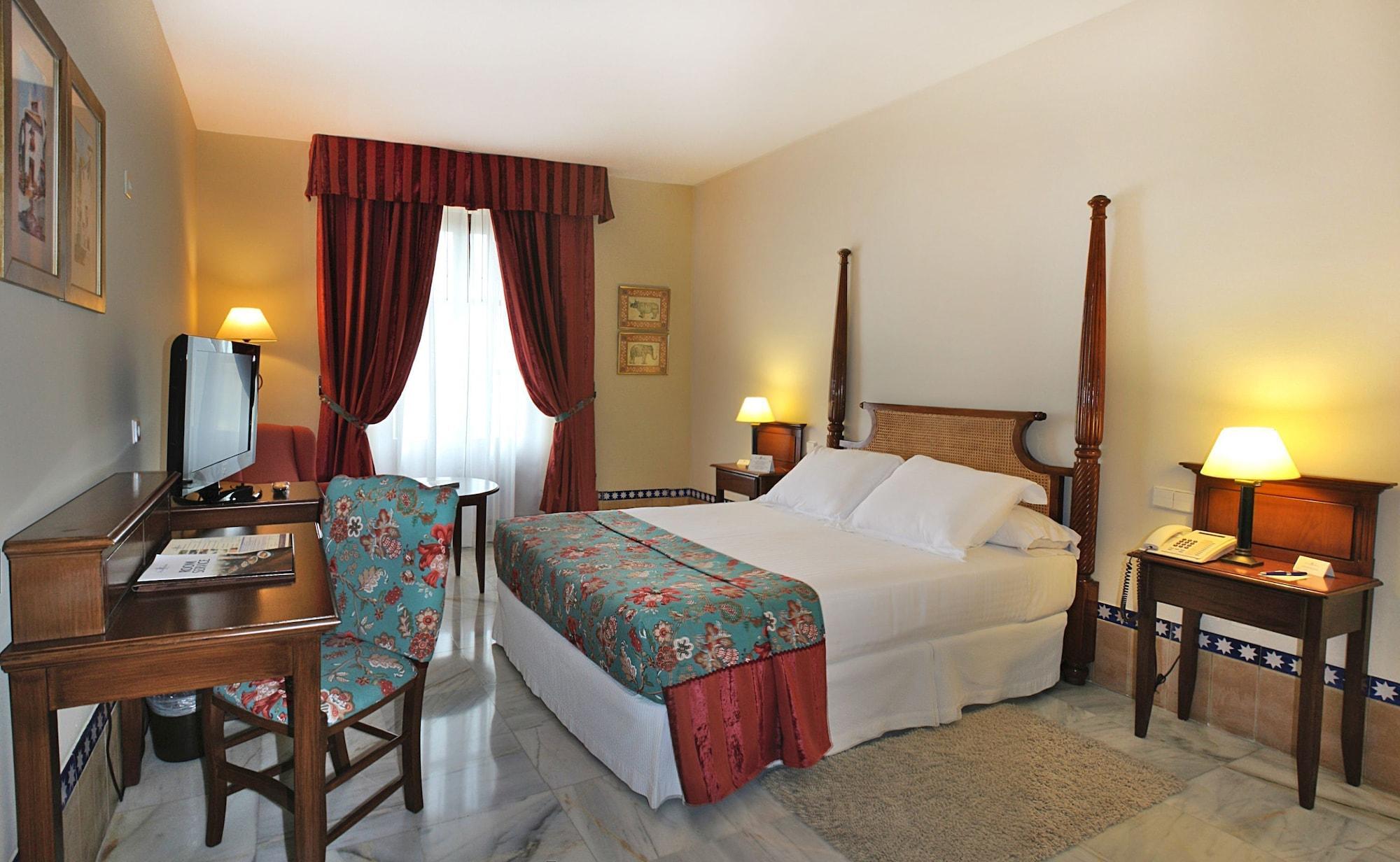 Hotel Alcazar De La Reina Καρμόνα Εξωτερικό φωτογραφία