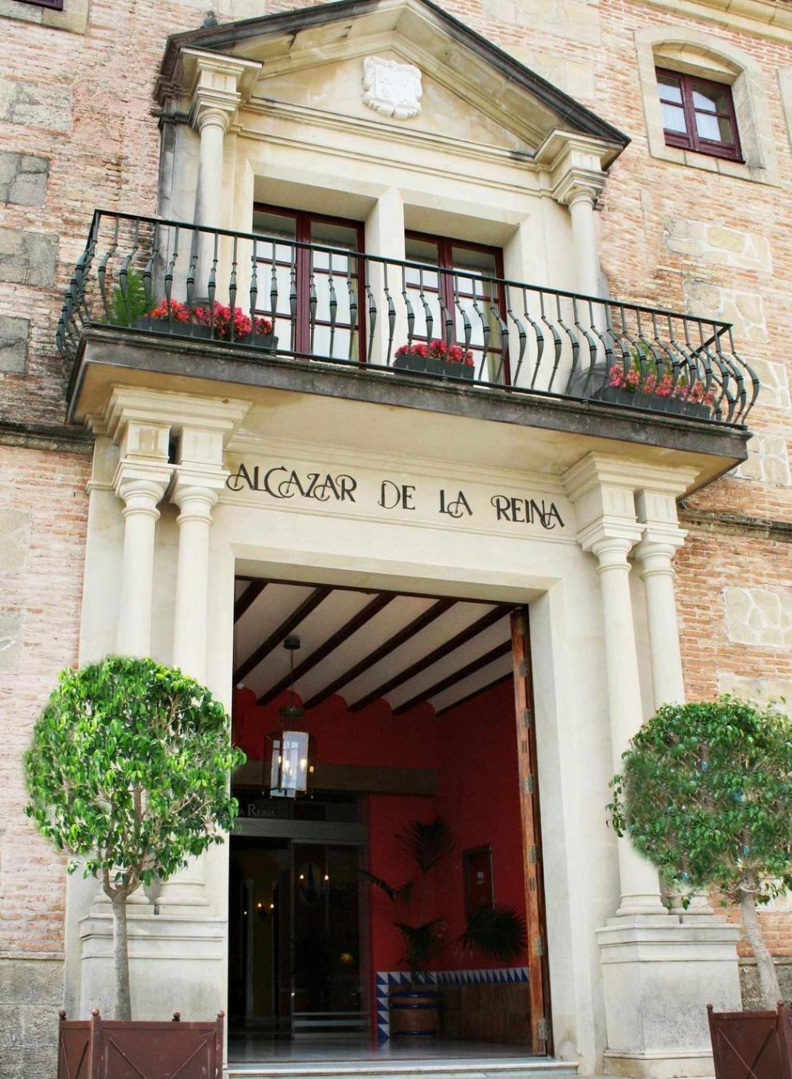 Hotel Alcazar De La Reina Καρμόνα Εξωτερικό φωτογραφία